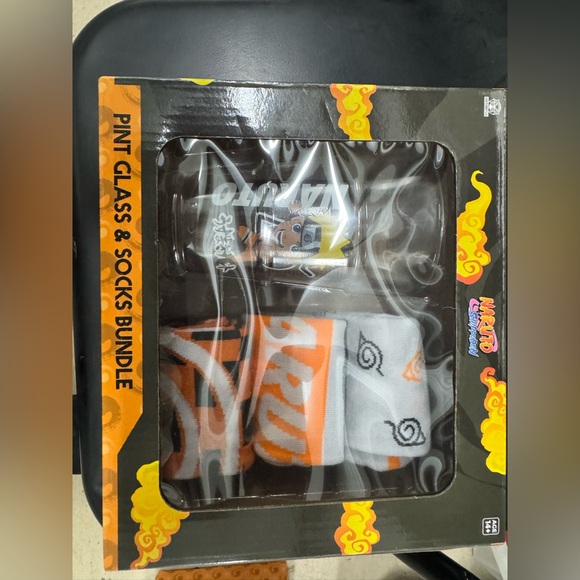 Naruto Sock Bundle and Pint Glass - Picture 1 of 7